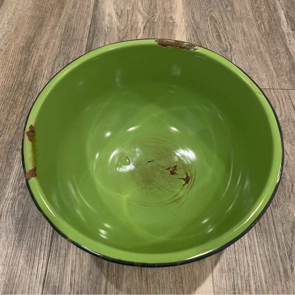Vintage Enamel Bowl Retro Green Rustic farmhouse planter Flowers Plants